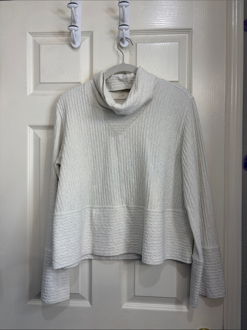 343. Lululemon Retreat Yourself Pullover
Heathered Light Ivory M/L ptp20